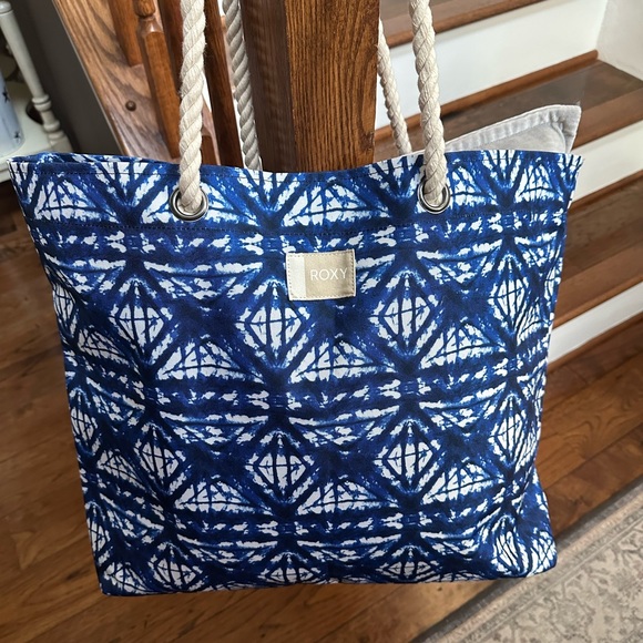 Roxy Tote- NWOT - Picture 3 of 9